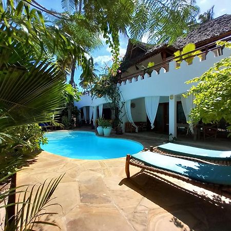 Moyo Apartment Pwani Mchangani Exterior photo